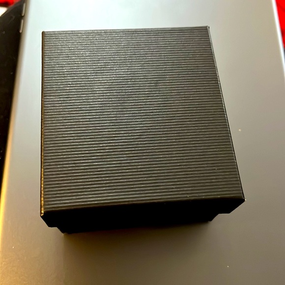 Vintage turquoise adjustable silver cuff. Hard to fine 34.82 grams.BoxeMARK DOWN - Picture 11 of 11